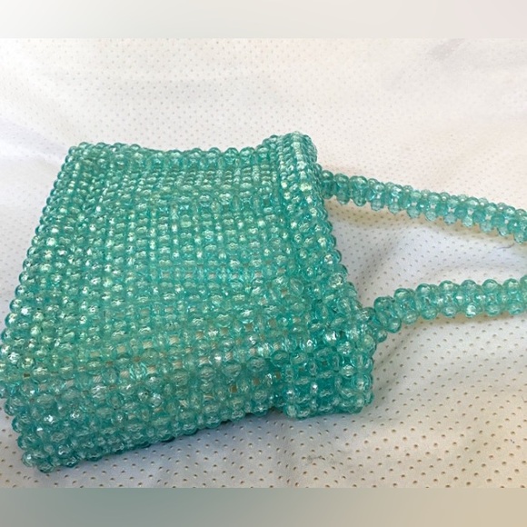 Cavanagh’s kisslock beaded purse - Picture 5 of 9